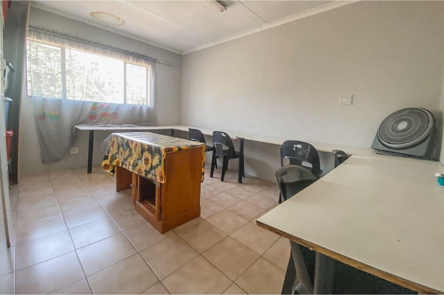 8 Bedroom Property for Sale in Schoemansville North West